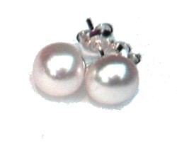 White 8mm Button Pearl Earring
