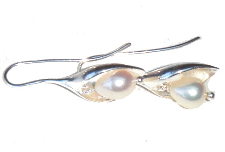 Silver Lily White Pearl Earrings